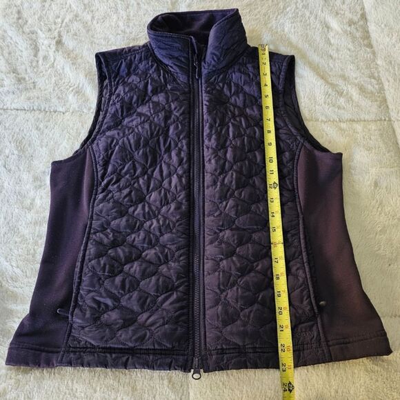 LL BEAN Dusty Purple Quilted Fleece Puffer Vest Zip Medium. Excellent Condition! - Picture 7 of 8